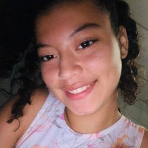 Meet your Posher, Nayely